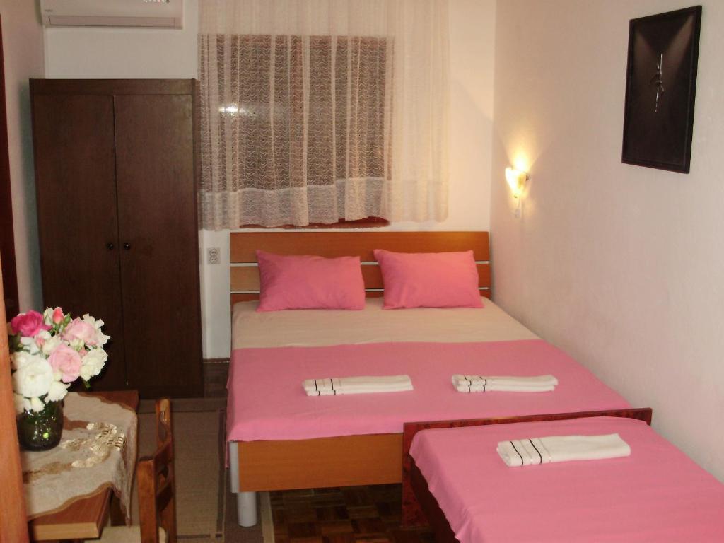 Apartments Aleksic Sutomore Oda fotoğraf